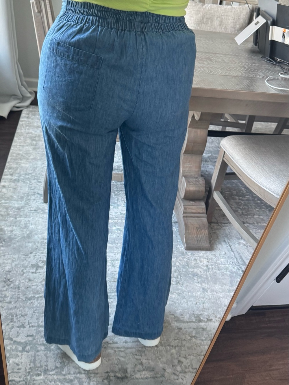 Relaxed Wide-Leg Women’s Faux Jeans - Medium Blue Wash - Picture 11 of 12